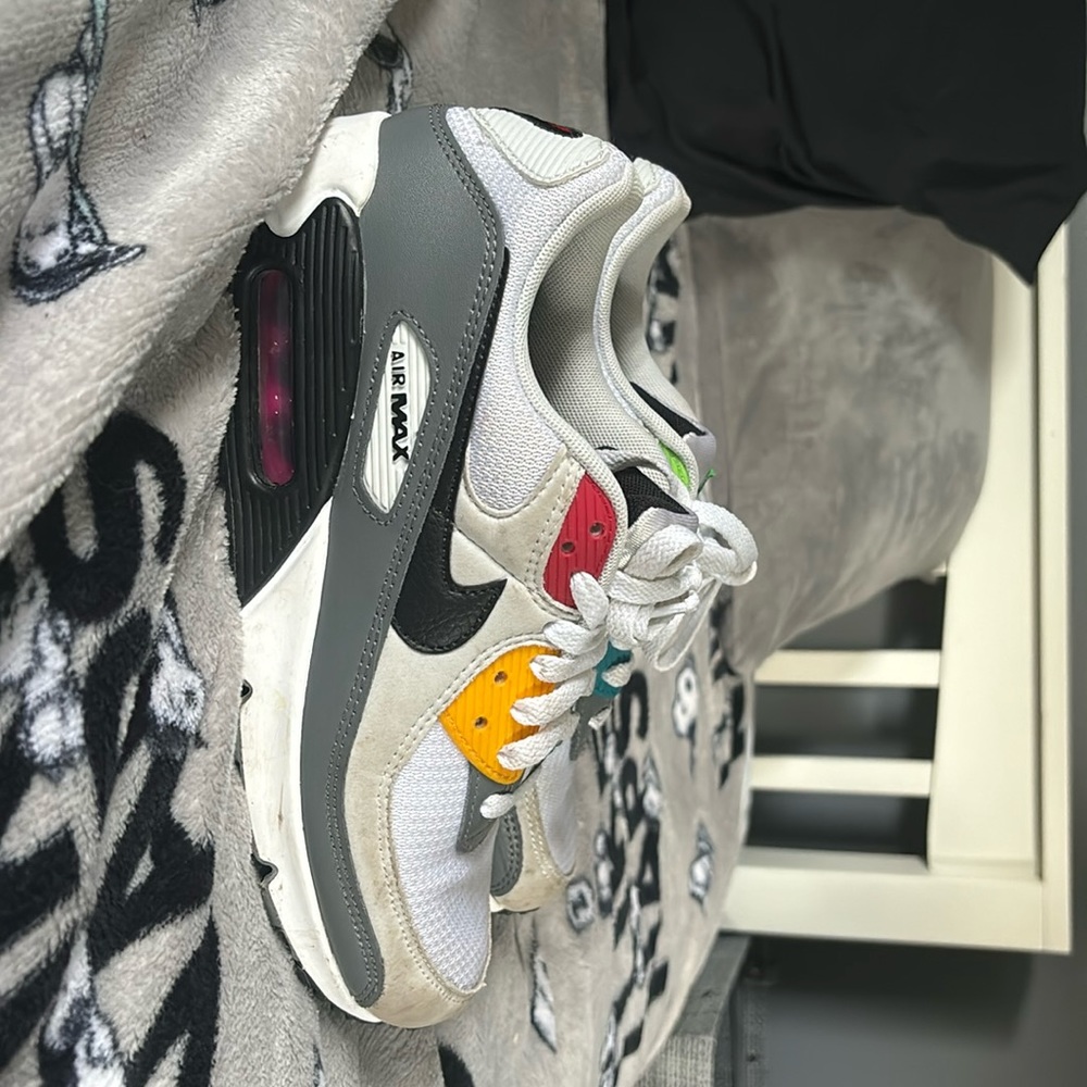 Nike air max: They are in good condition, just needs a little cleaning